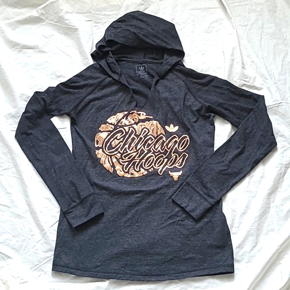 Adidas Women's Chicago Hoops Long Sleeve Hood top, Size L